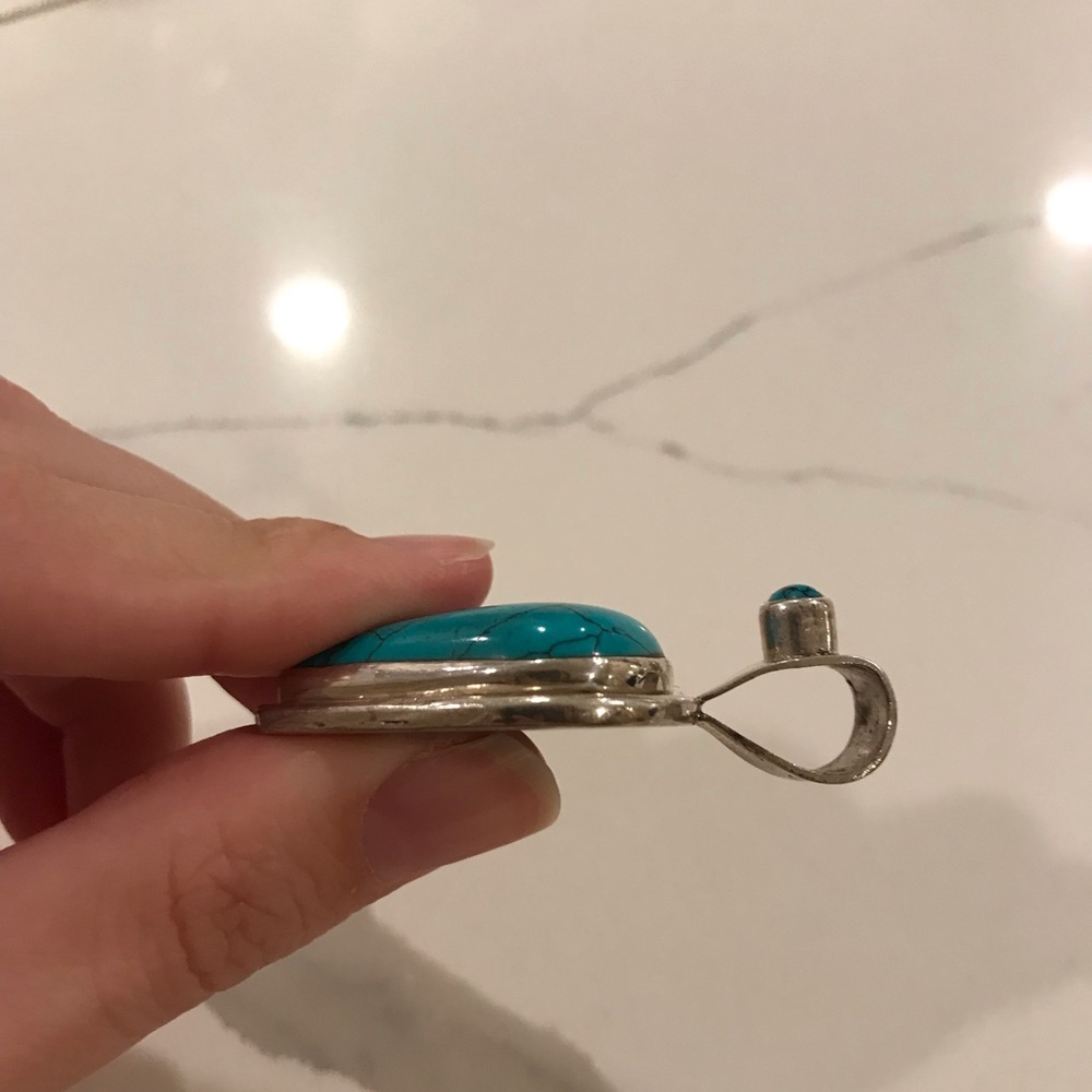 Sterling silver and turquoise teardrop pendant - Picture 5 of 6
